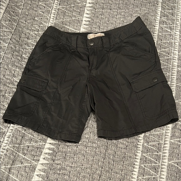 Eddie Bauer Women's Charcoal Cargo Shorts - Picture 1 of 8